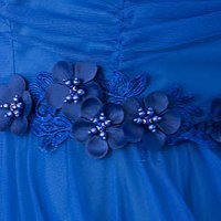 Kék ruha rövid harang tüllből 3d virágos díszítéssel