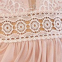 Púder rózsaszínű ruha rövid harang alakú gumirozott derékrésszel tüllből puha melltartóval, oldalt támasztékot nyújtó betéttel
