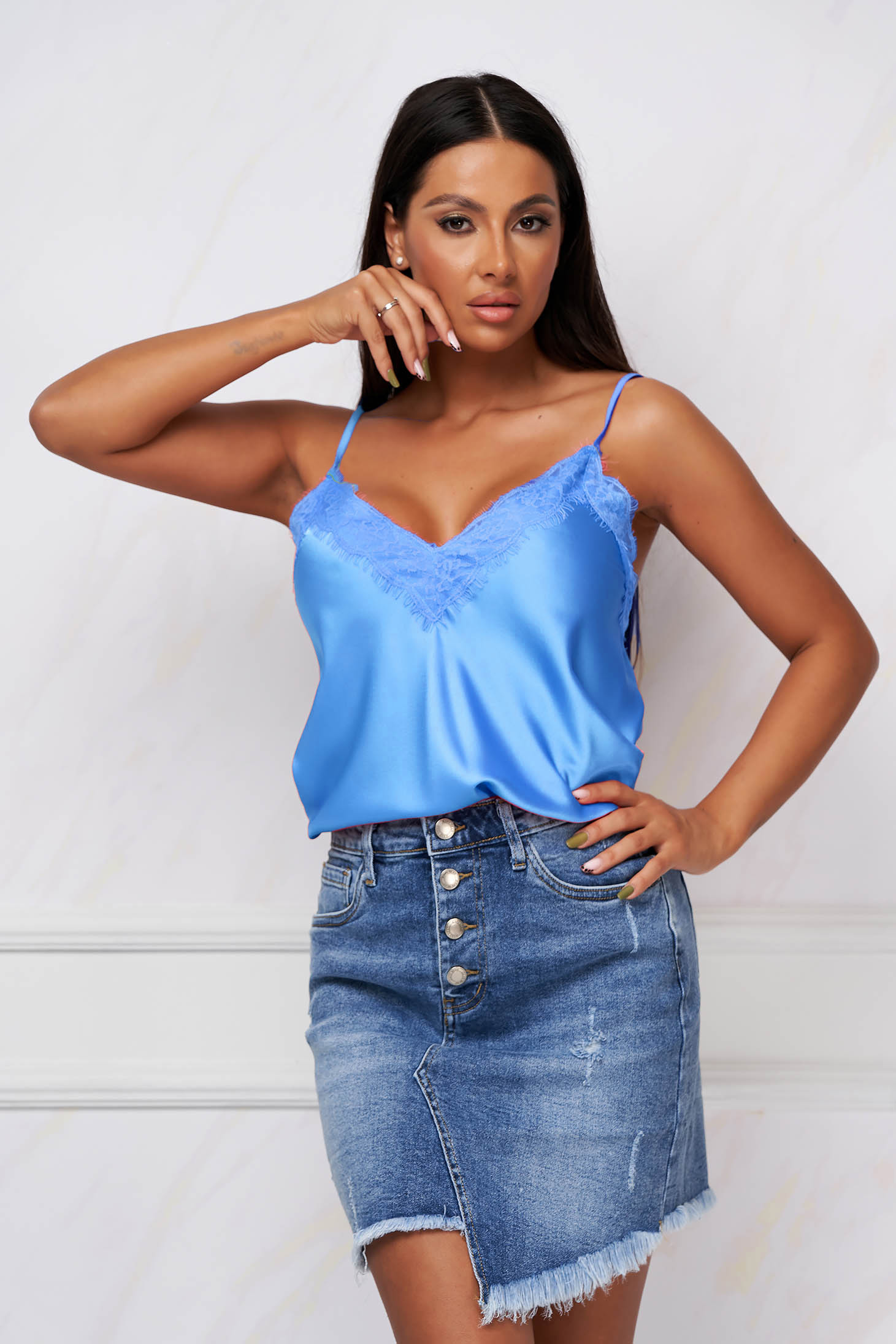 Lightblue top shirt from satin loose fit with lace details