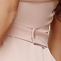 Világos rózsaszínű rövid alkalmi ceruza ruha rugalmas szövetből