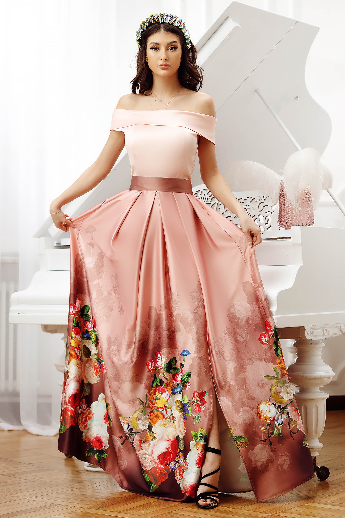 Dress cloche long taffeta with floral print naked shoulders
