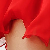 Red dress short cut cloche off-shoulder thin fabric