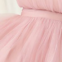 Alkalmi ruha púder rózsaszínű hosszú harang tüllből mellrésznél szivacsos