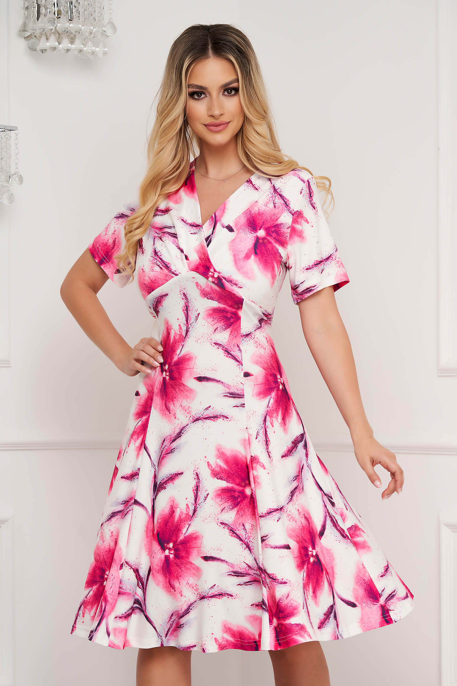 Rochie din lycra midi in clos cu decolteu petrecut - Lady Pandora
