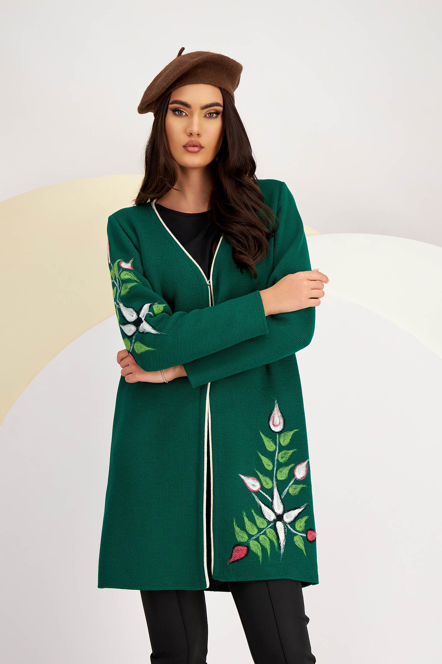 Green knitted cardigan with front closure and floral patterns - Lady Pandora 1 - StarShinerS.com