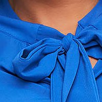 Kék bő szabású női blúz muszlinból kendő jellegű gallérral - StarShinerS