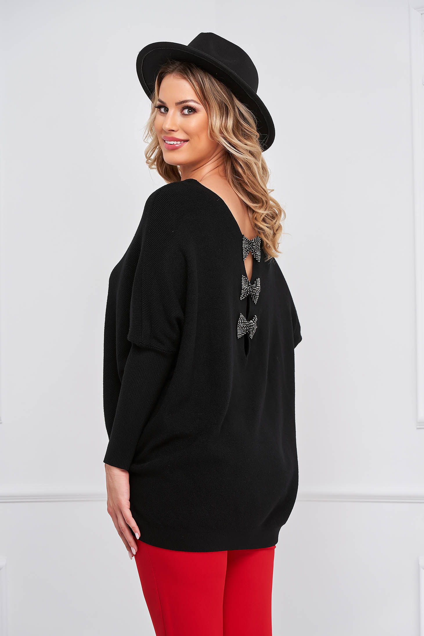 Black sweater knitted loose fit with sequin embellished details 1 - StarShinerS.com