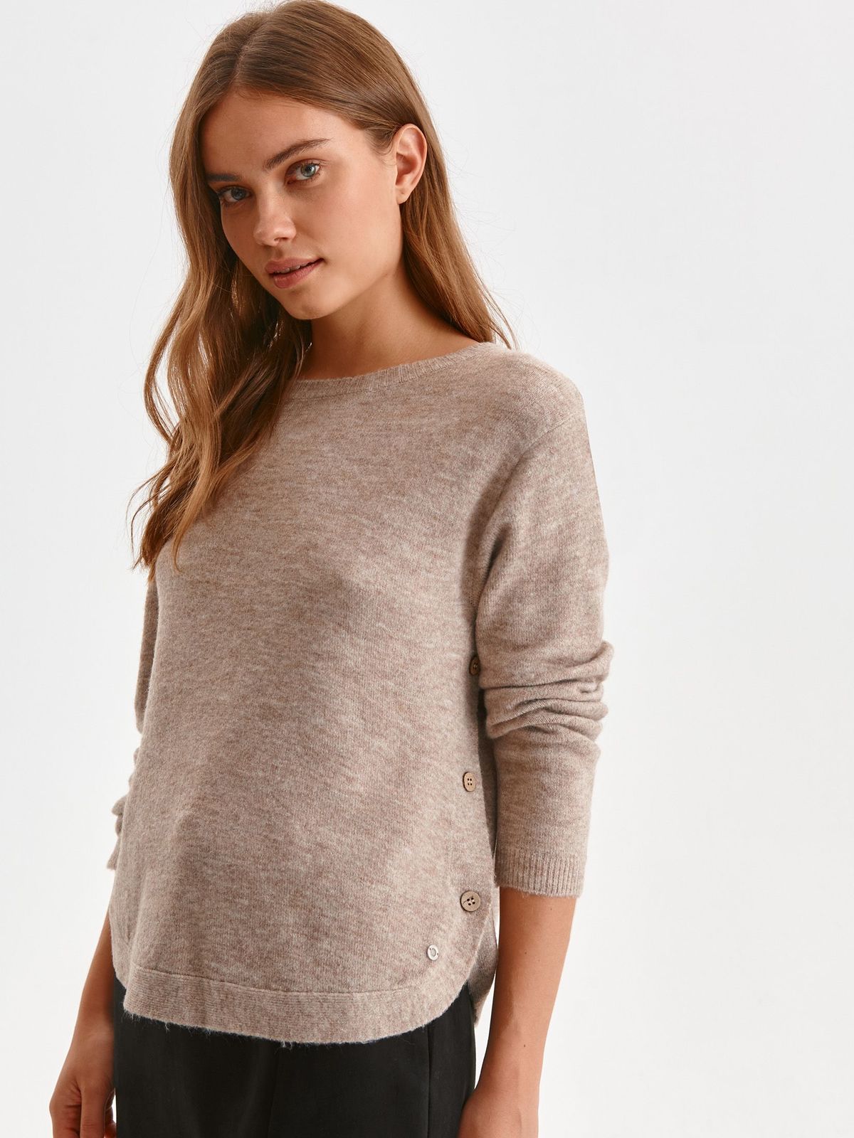 Cream sweater knitted loose fit neckline