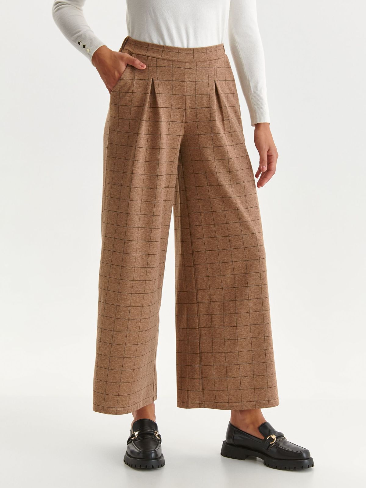 Lightbrown trousers cloth loose fit with pockets
