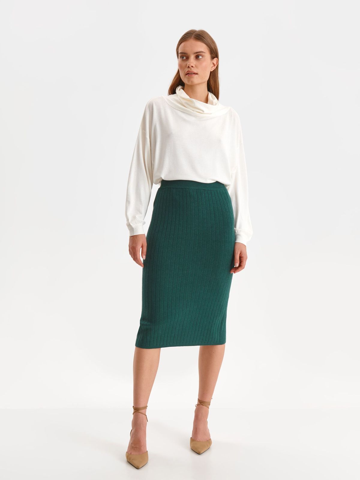 Green skirt knitted pleated pencil