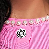 Pink sweater knitted loose fit with pearls with button accessories