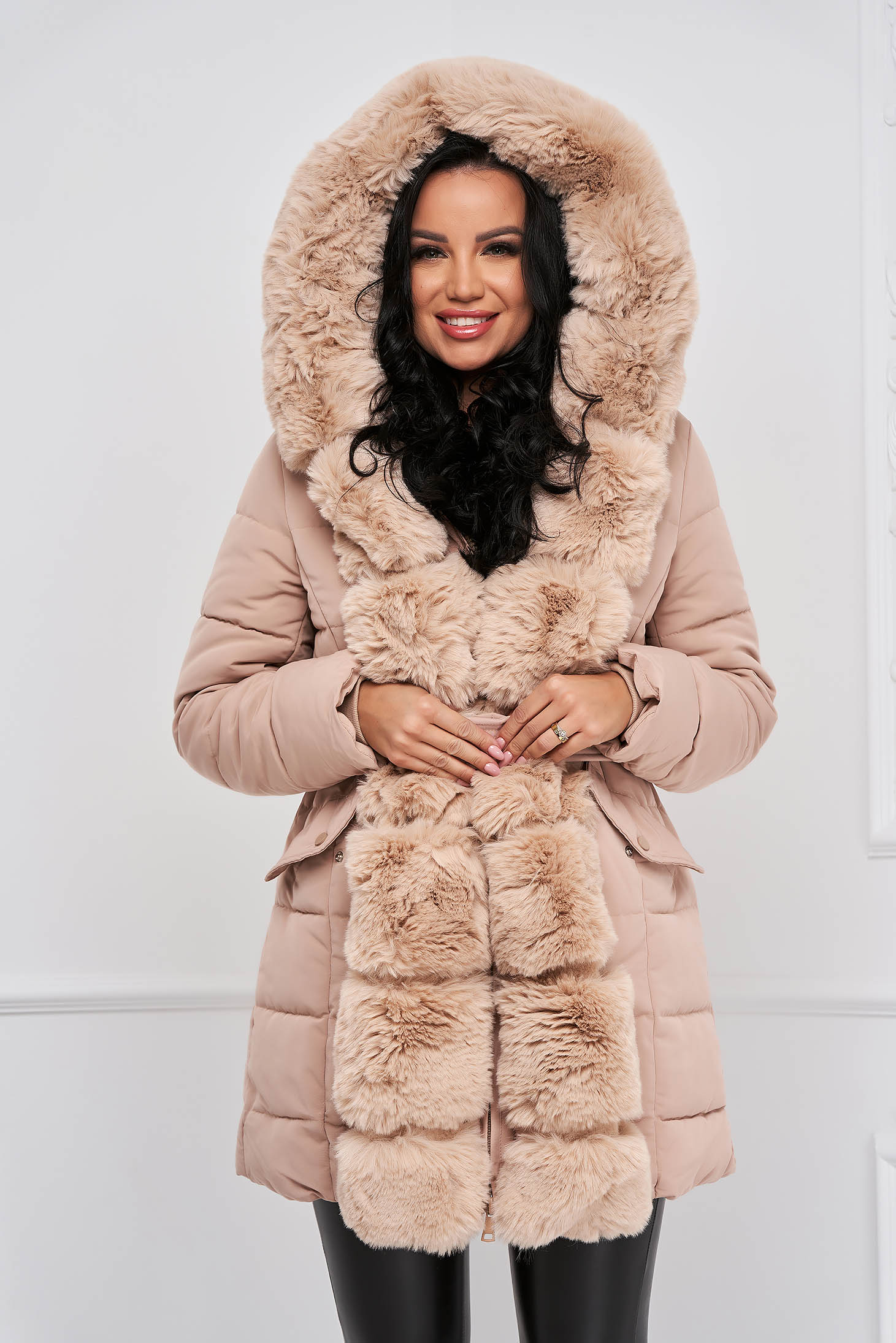 Nude jacket from slicker midi tented with faux fur accessory