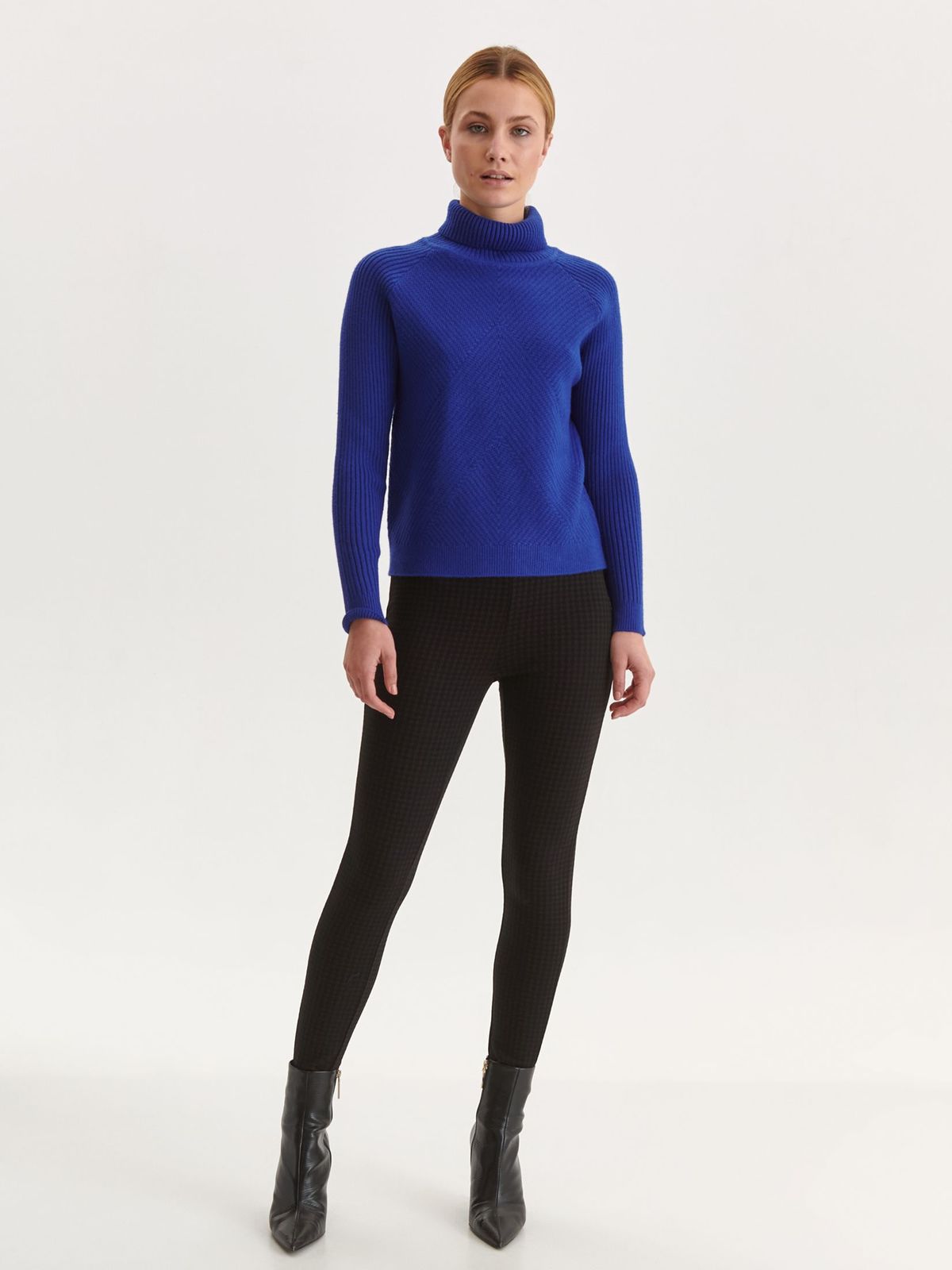 Pulover din tricot cu model in relief albastru cu croi larg si guler inalt - Top Secret