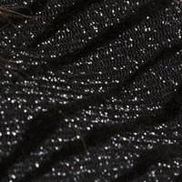 Fekete szűk szabású body v-dekoltázzsal velúrból csillogó díszítésekkel
