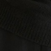 Fekete bő szabású kötött pulóver gyöngy díszítéssel puha anyagból