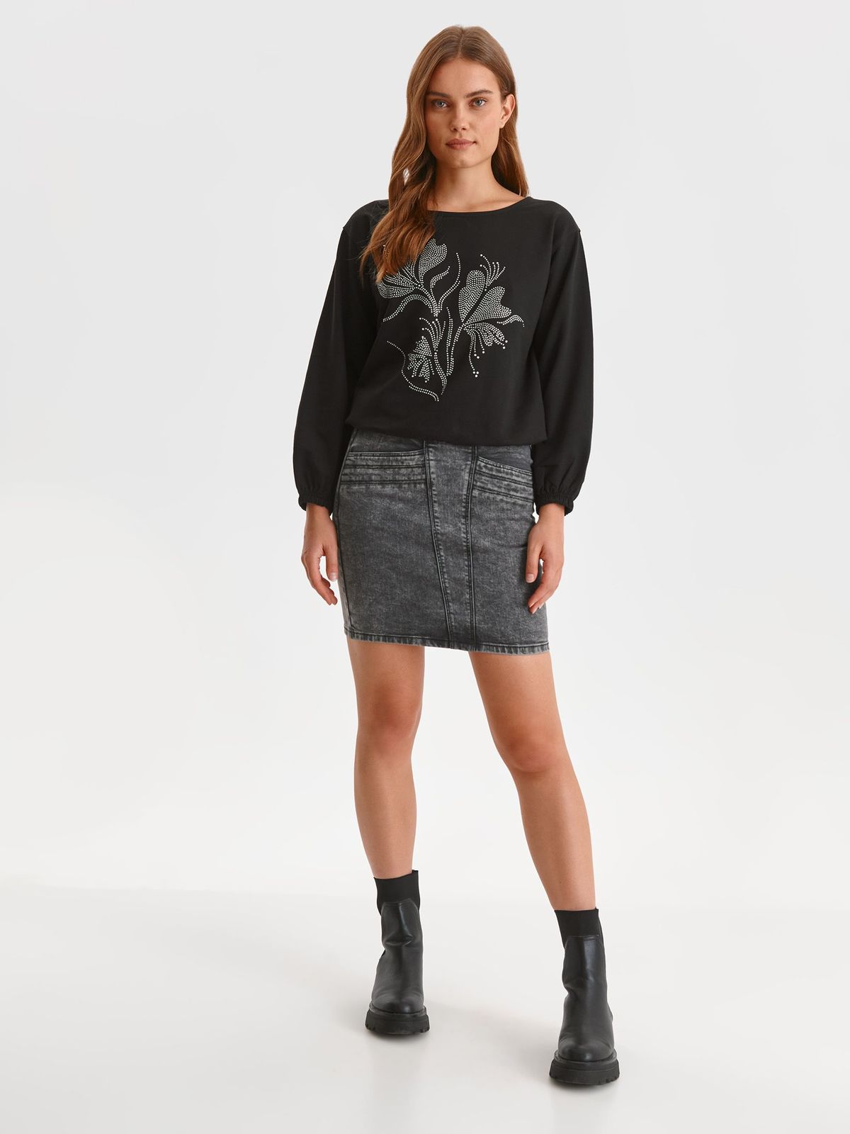 Bluza dama din tricot neagra cu croi larg si aplicatii stralucitoare - Top Secret