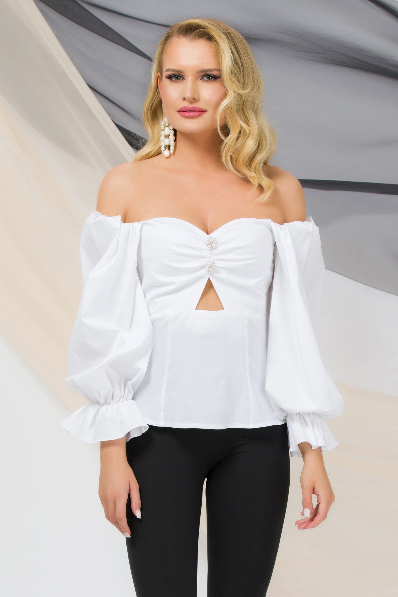 Bluza za dame od bjelokostnog poplina s uskim krojem i naboranim rukavima - PrettyGirl 1 - StarShinerS.hr
