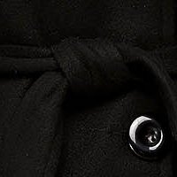 Nagykabát fekete gyapjúból szűkített eltávolítható kapucni műszőrme díszítéssel