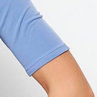 Tricou din lycra albastru-deschis lung cu slit lateral - StarShinerS