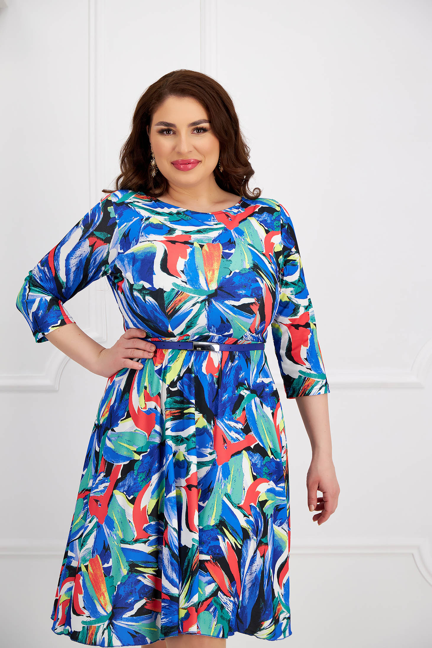 Rochie din lycra subtire in clos cu elastic in talie si imprimeu unic