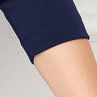 Rochie din material elastic bleumarin pana la genunchi in clos cu decolteu in v - StarShinerS