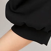 Fekete a-vonalú ruha enyhén rugalmas szövetből hímzett betétekkel - StarShinerS