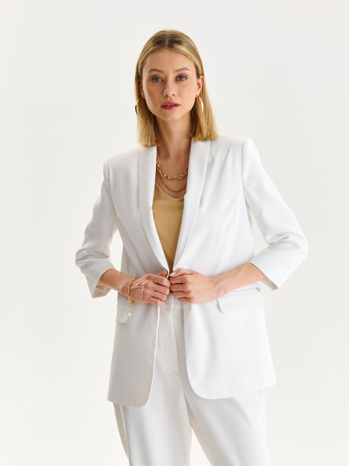 White jacket slightly elastic fabric straight lateral pockets