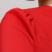 Piros pamutból készült szűkített derekán fodros női ing masnival a hátoldalán