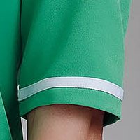 Short green dress made of slightly elastic fabric with a-line cut and decorative collar - Fofy