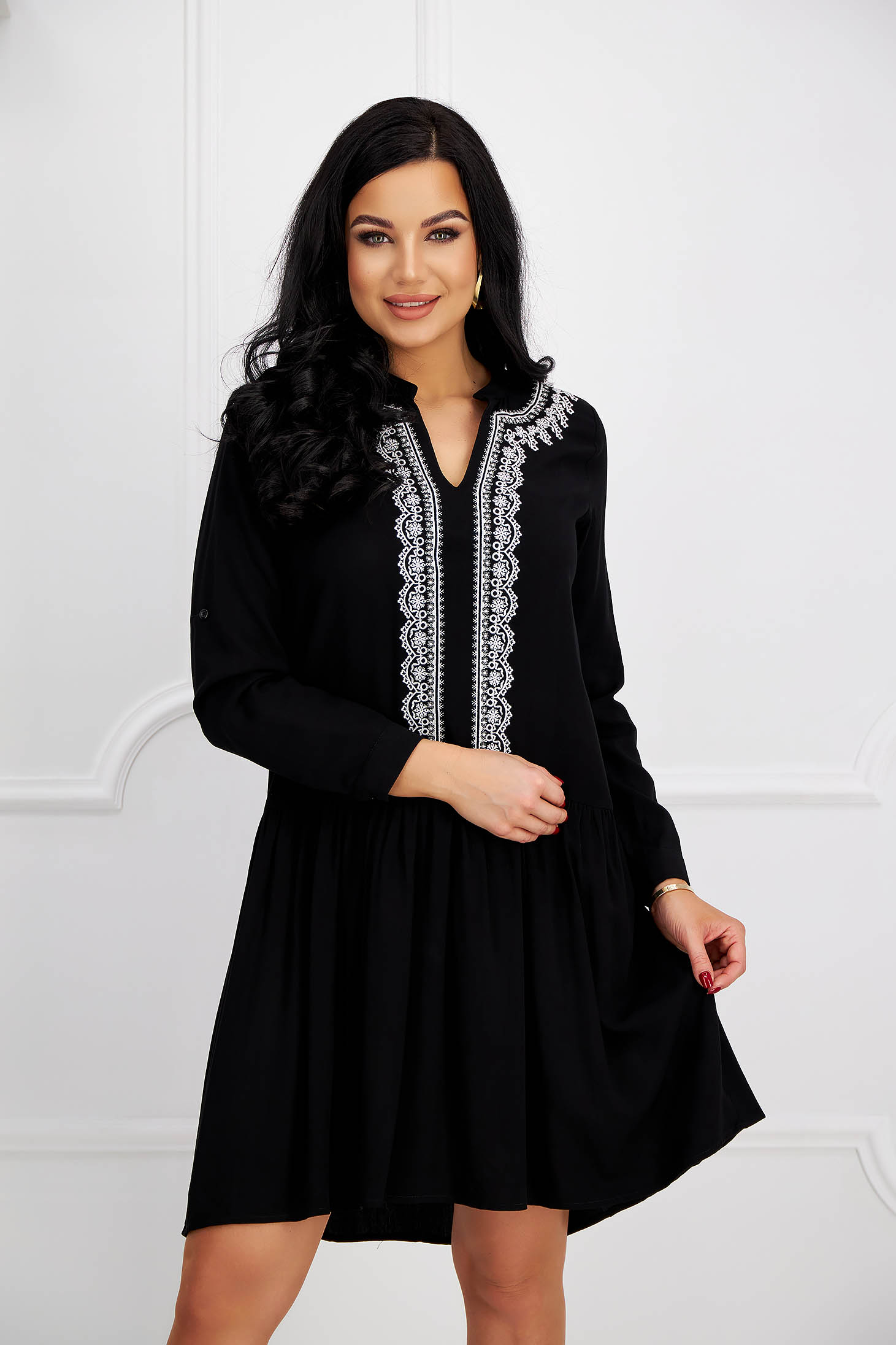 Black cotton dress with loose fit and floral embroidery - SunShine 1 - StarShinerS.com