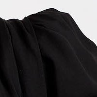 Fekete pamutból készült ruha v-dekoltázzsal