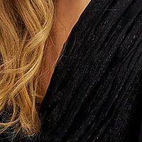 Fekete muszlin aszimetrikus harang ruha csillogó díszítésekkel
