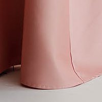 Púder rózsaszín hosszú harang ruha szaténból hímzett betétekkel