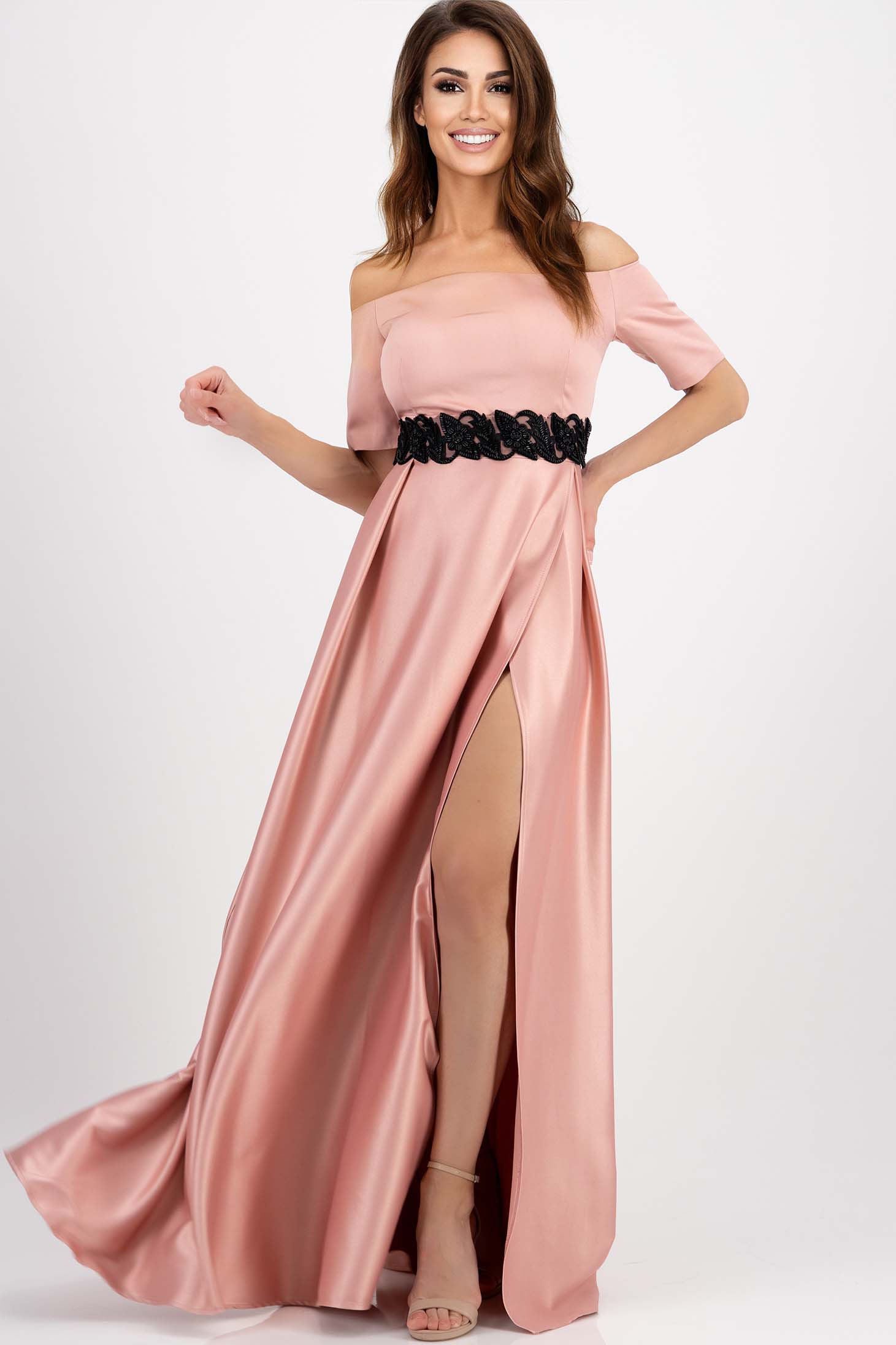 Púder rózsaszín szatén hosszú harang ruha 1 - StarShinerS.hu