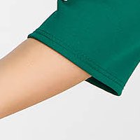 Zöld krepp rakott, pliszírozott harang ruha öv típusú kiegészítővel