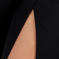 Fekete krepp ceruza ruha bővülő ujjakkal öv típusú kiegészítővel