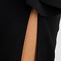 Fekete lábon sliccelt krepp fodros ceruza ruha