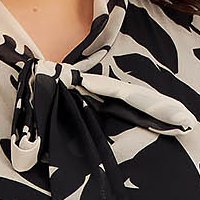 Muszlin bő ujjú aszimetrikus ruha harang alakú gumirozott derékrésszel kendő jellegű gallérral