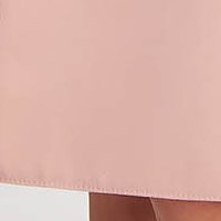 Rochie din stofa usor elastica roz pudra in clos cu guler decorativ - StarShinerS