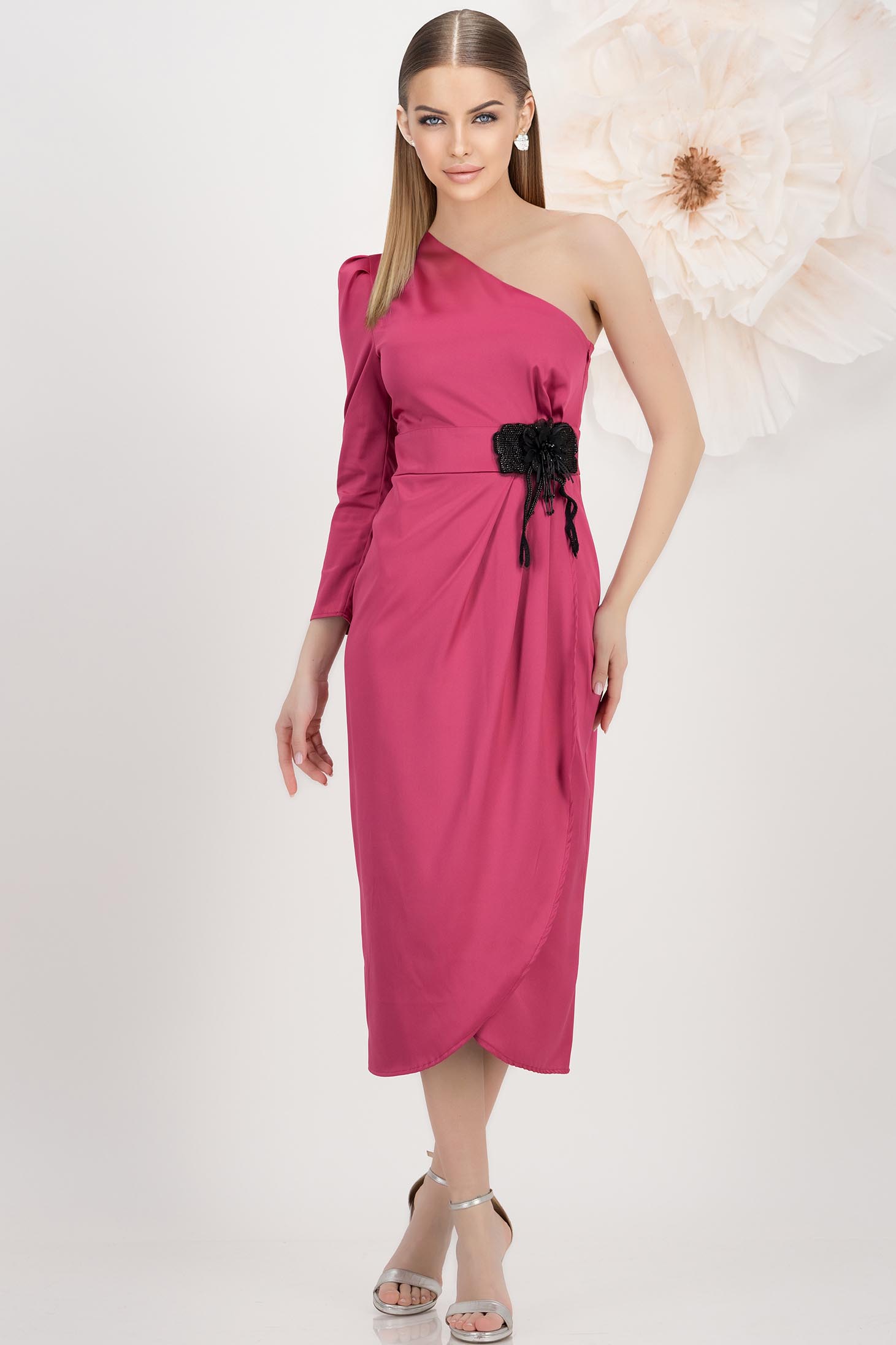 Rochie din satin roz cu fusta petrecuta si aplicatii cu paiete in talie 1 - StarShinerS.ro