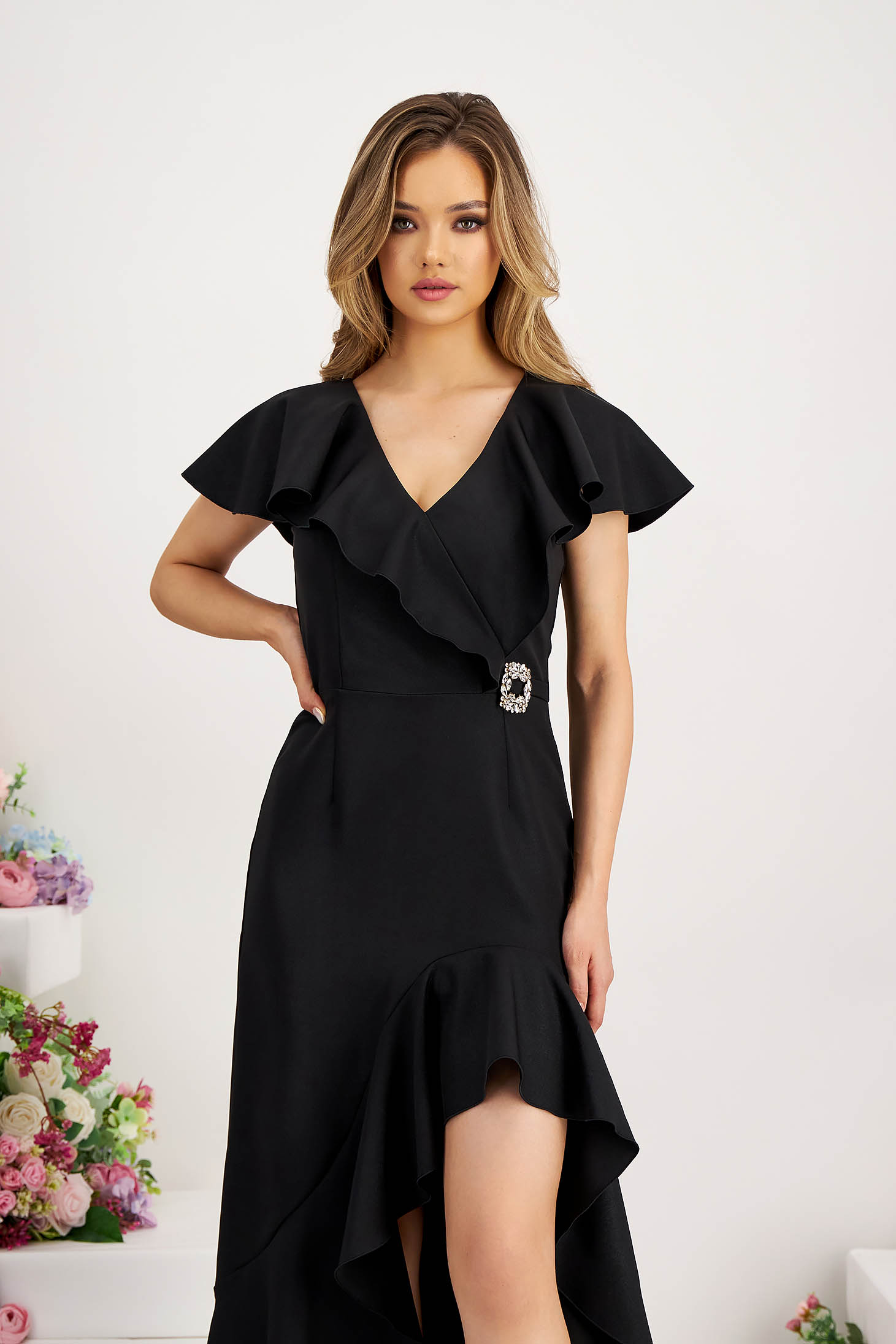 Rochie din stofa elastica neagra asimetrica cu volanase si decolteu in v - StarShinerS