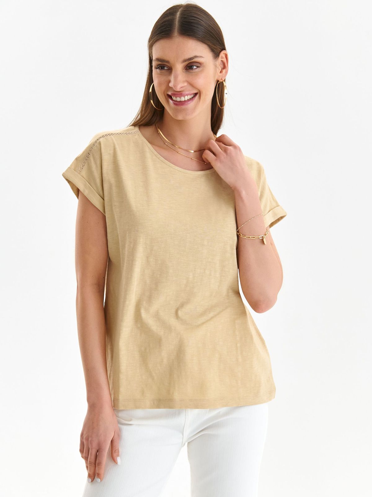Beige t-shirt loose fit cotton with rounded cleavage