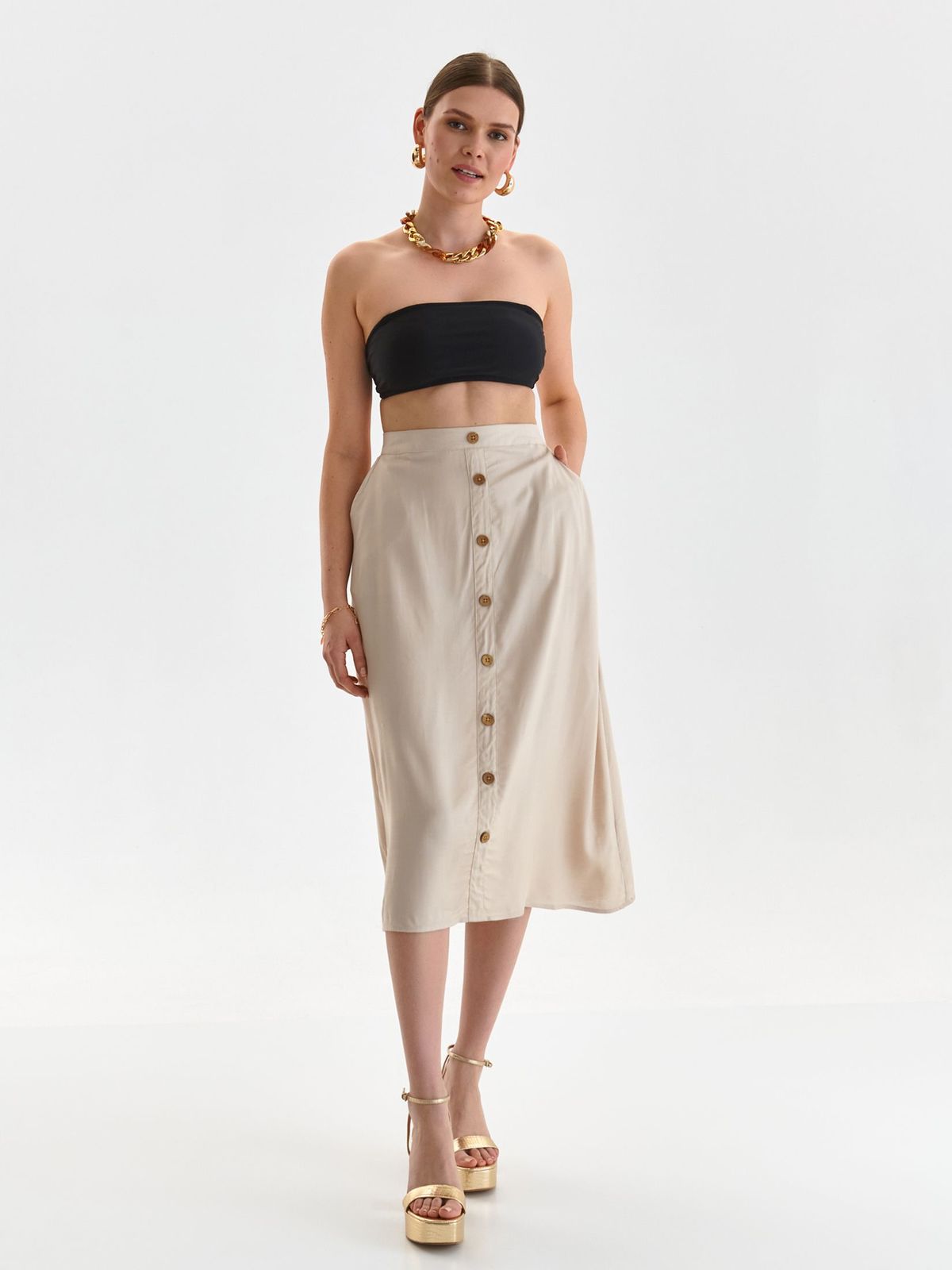 Beige skirt thin fabric cloche lateral pockets with decorative buttons