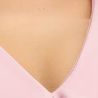 Ruha világos rózsaszínű - StarShinerS rugalmas szövet rövid harang fodrokkal a dekoltázs vonalánál
