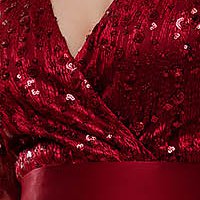 Burgundy dress long taffeta with v-neckline with sequin embellished details