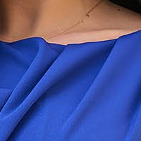 Rochie din stofa elastica albastra scurta tip creion cu slit frontal si drapaje de material - Artista