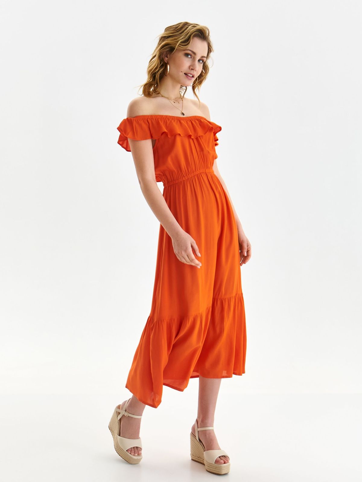 Rochie din material subtire portocalie midi in clos cu elastic in talie si umeri goi - Top Secret