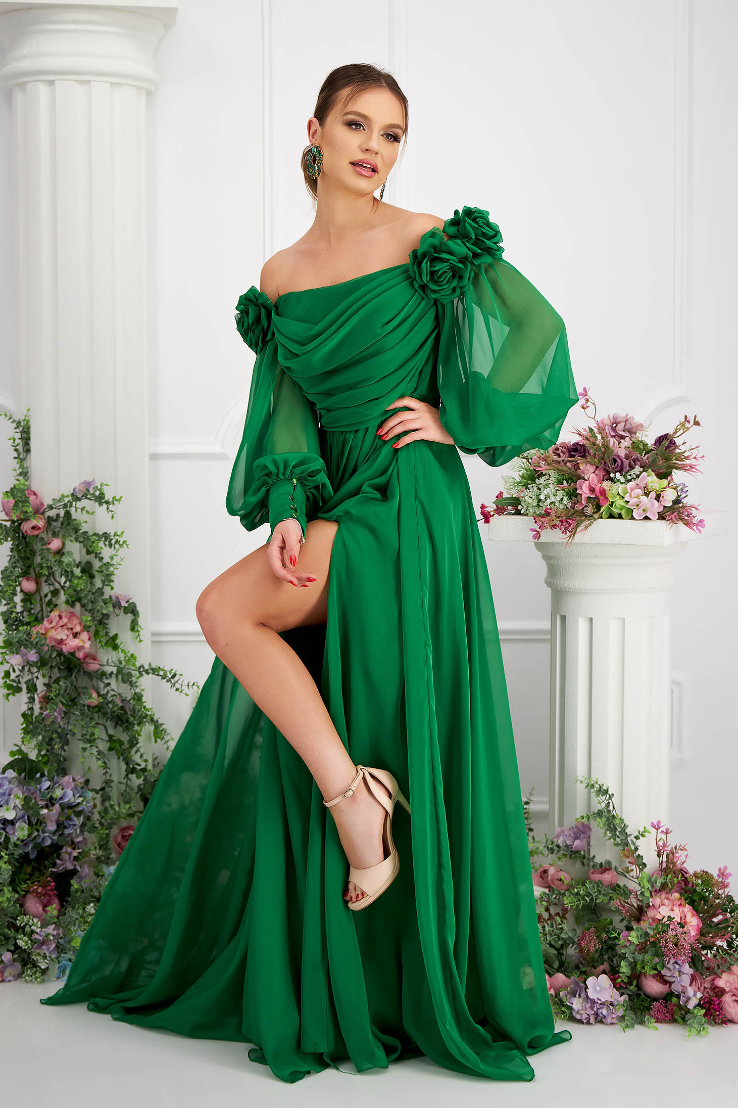 Green dress from veil fabric from satin fabric texture long cloche naked shoulders with raised flowers