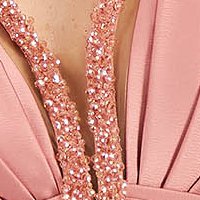 Rochie din tafta elastica roz pudra tip sirena cu decupaje de material si pietre strass la decolteu