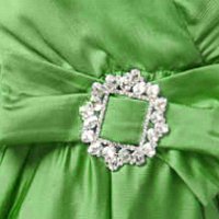 Világos zöld muszlin harang alakú átlapolt ruha gumirozott derékrésszel